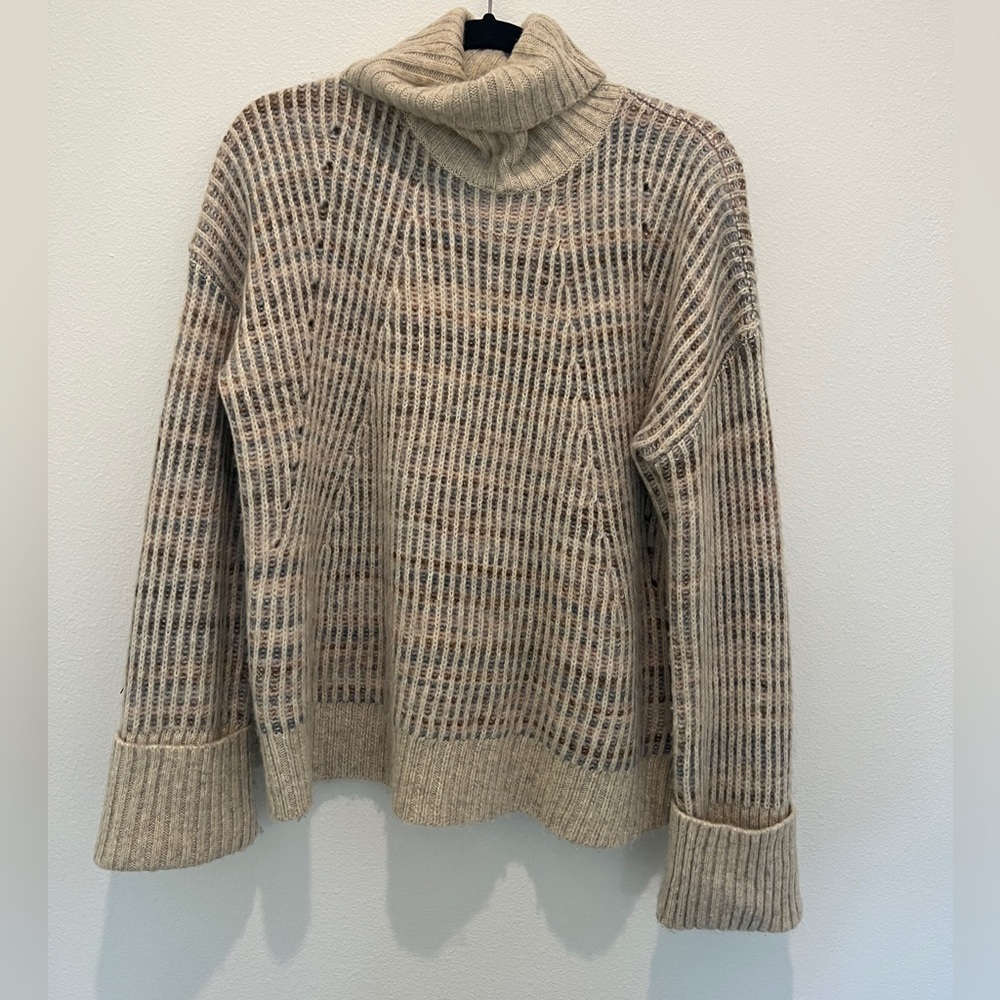 Women’s Sweater
